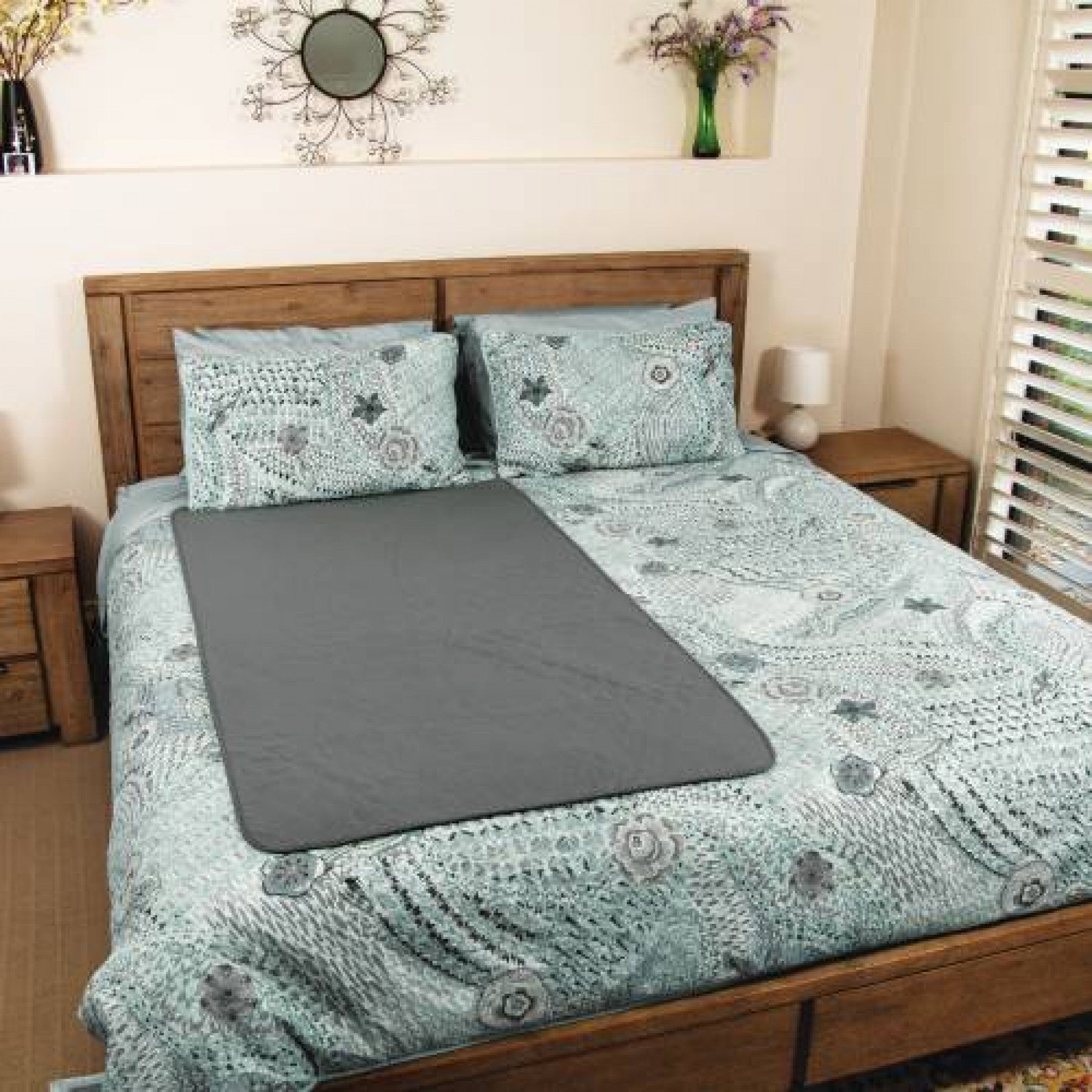 Conni Reusable Bed & Sofa Pad